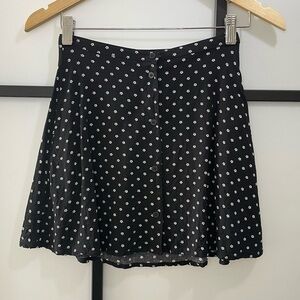 [2] H&M Black & White Flower Print Button Down Mini Skirt Lightweight Flowy